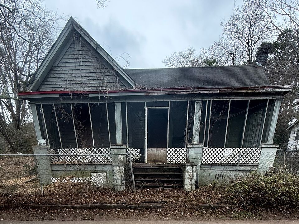 1st image of 934 R D Hill St