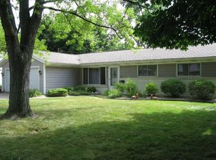 814 Pearse Ave, Auburn, IN 46706