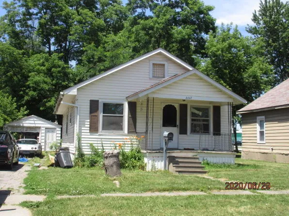 2207 Jerome St, Saginaw, MI 48602
