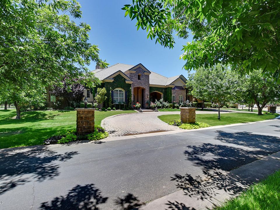 1st image of 20489 E Pecan Ln