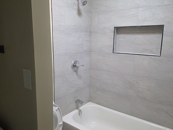 5th image of 2124-2150 Kindel Ave #2128