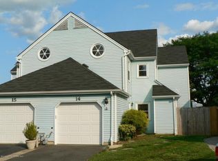 14 Irving Ct, Freehold, NJ