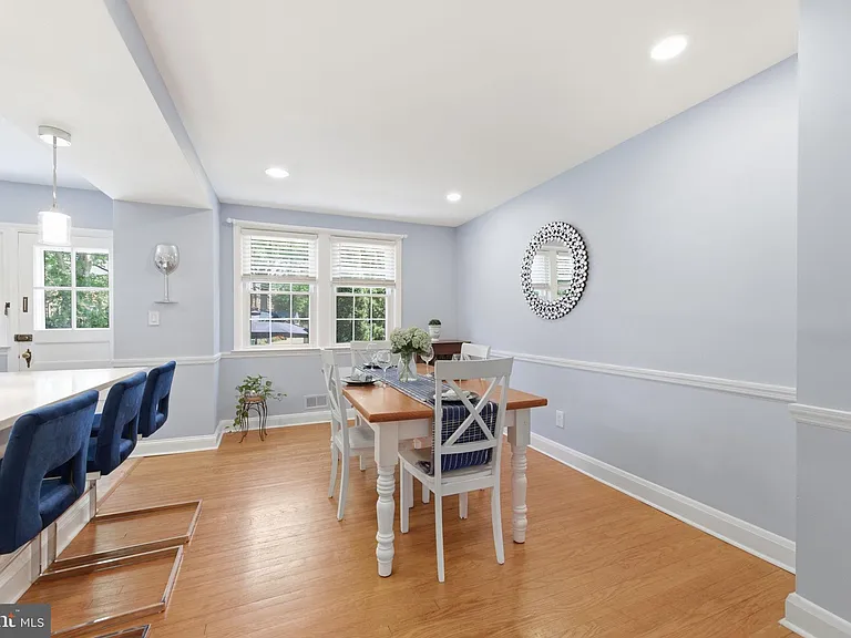 6467 Blenheim Rd — Photo 15