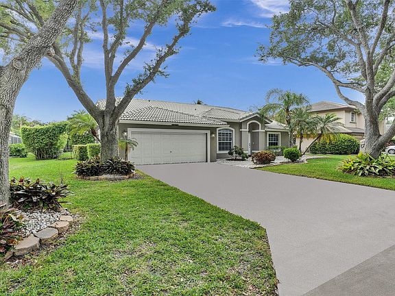 3rd image of 1470 NW 102nd Way