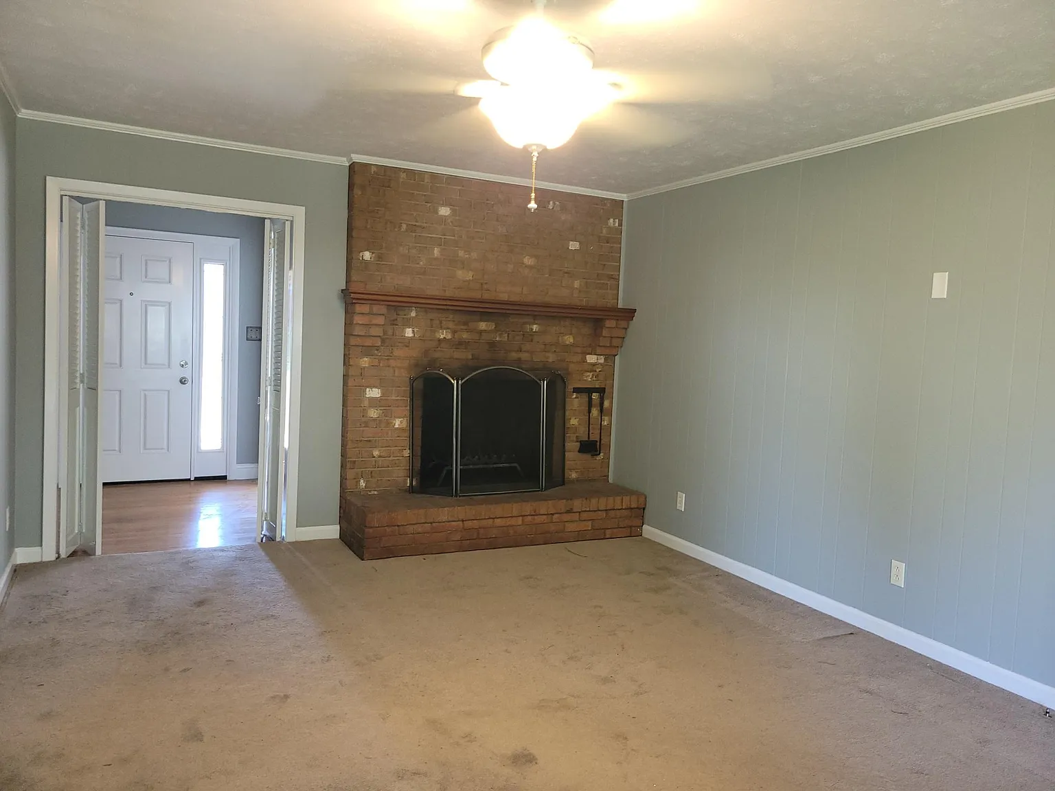2452 Vandemere Ave — Photo 4