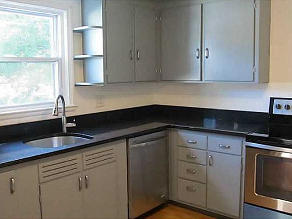 4th image of 226 Garden City Dr