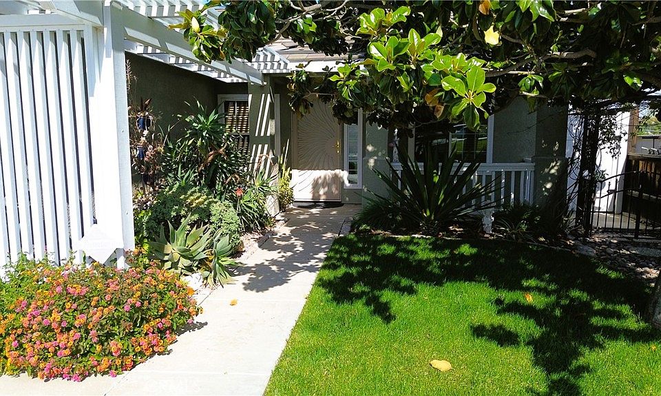 2nd image of 39532 Seraphina Rd