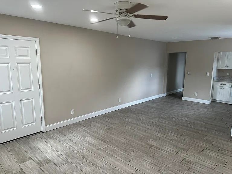 2400 Park Ave #1 — Photo 6