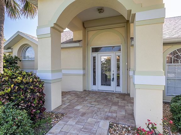 2nd image of 206 Martesia Way