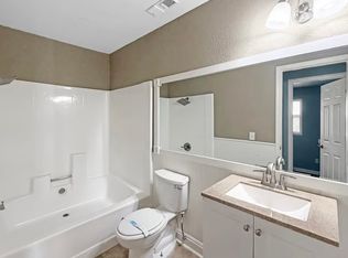 823 Quail Dr, Lake Elsinore, CA 92530