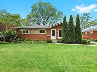 30139 Bentley St, Livonia, MI 48154