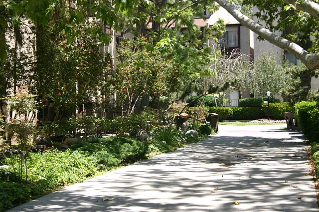 1109 Summertime Ln #1 — Photo 29