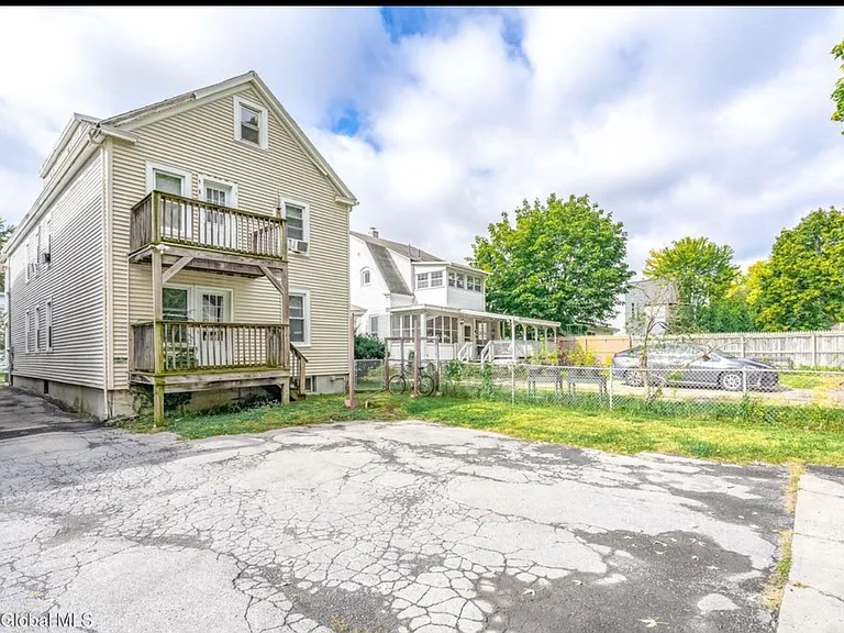 115 Woodlawn Ave #1 — Photo 21