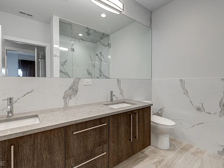 2813 W Belmont Ave #304 — Photo 14