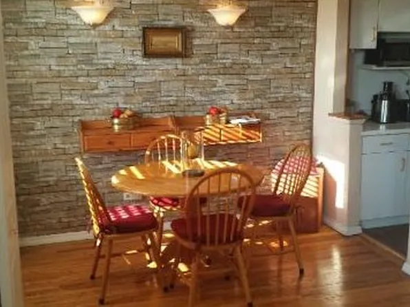 3311 Shore Pky image 1 of 10