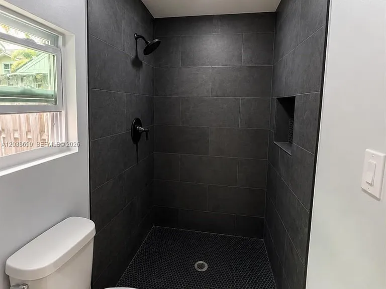 1111 N Victoria Park Rd #1-4 — Photo 6