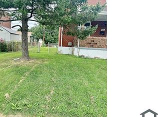 924 Foxwood Ln, Baltimore, MD 21221
