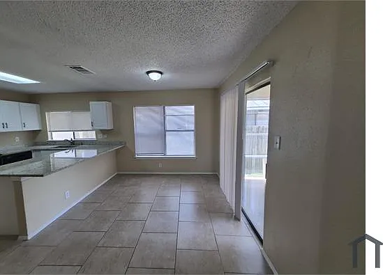 8469 Maple Ridge Dr #- — Photo 7
