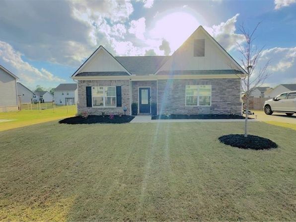 563 Meadows Farm Dr