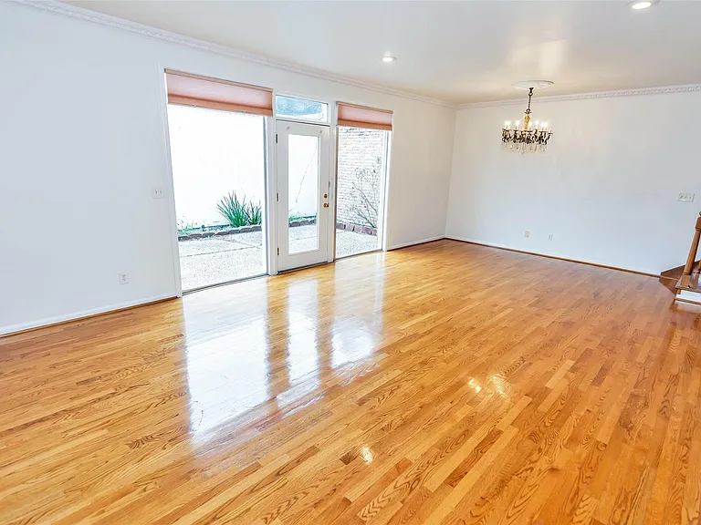 8615 La Fonte St — Photo 18