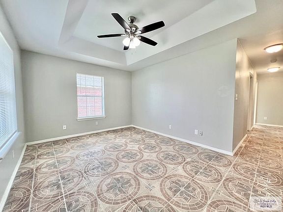 4th image of 604 Bougainvillea Dr