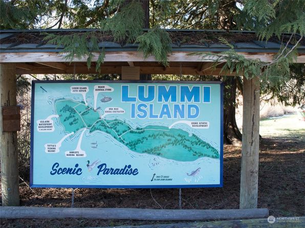 2940 Cedar Avenue, Lummi Island, WA 98262