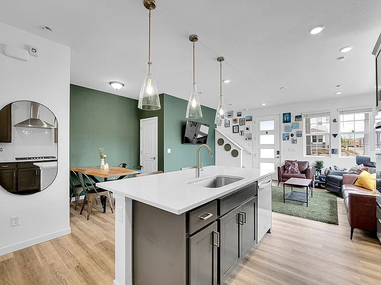 9719 Browns Peak Cir — Photo 10
