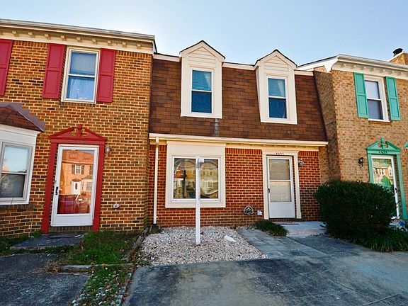 2nd image of 4637 Merrimac Ln