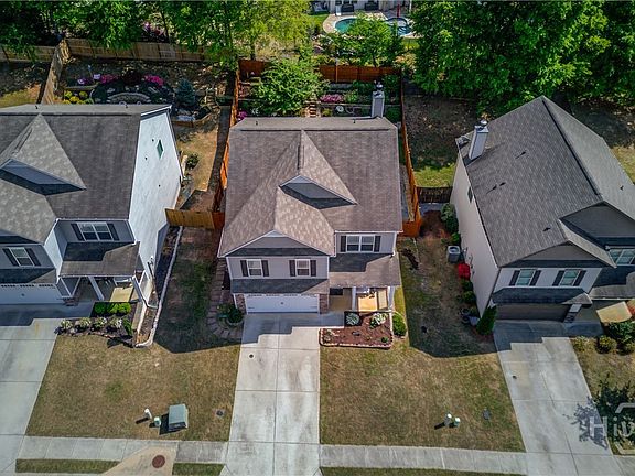 3rd image of 678 Country Ridge
