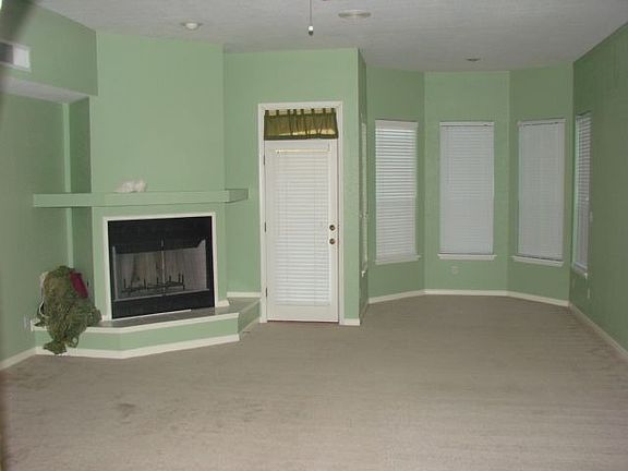 5th image of 1915 Paseo Real Cir