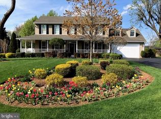 811 W Country Club Dr, Purcellville, VA 20132