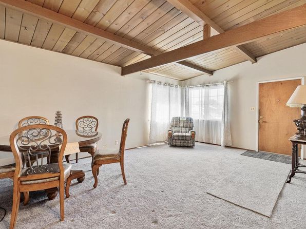 718 Meadow Dr, Salinas, CA 93905