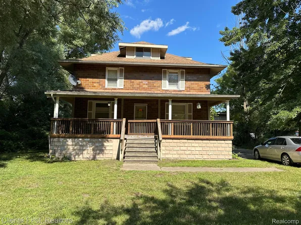 20543 Gudith Rd, Brownstown, MI 48183