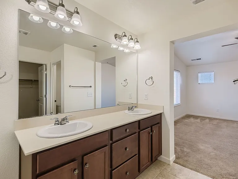645 W 171st Pl — Photo 25