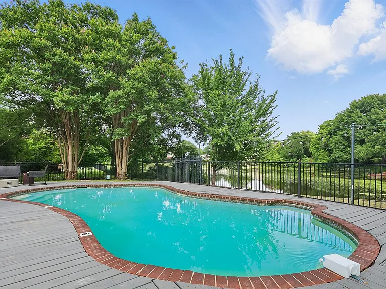 5830 Jester Dr — Photo 36