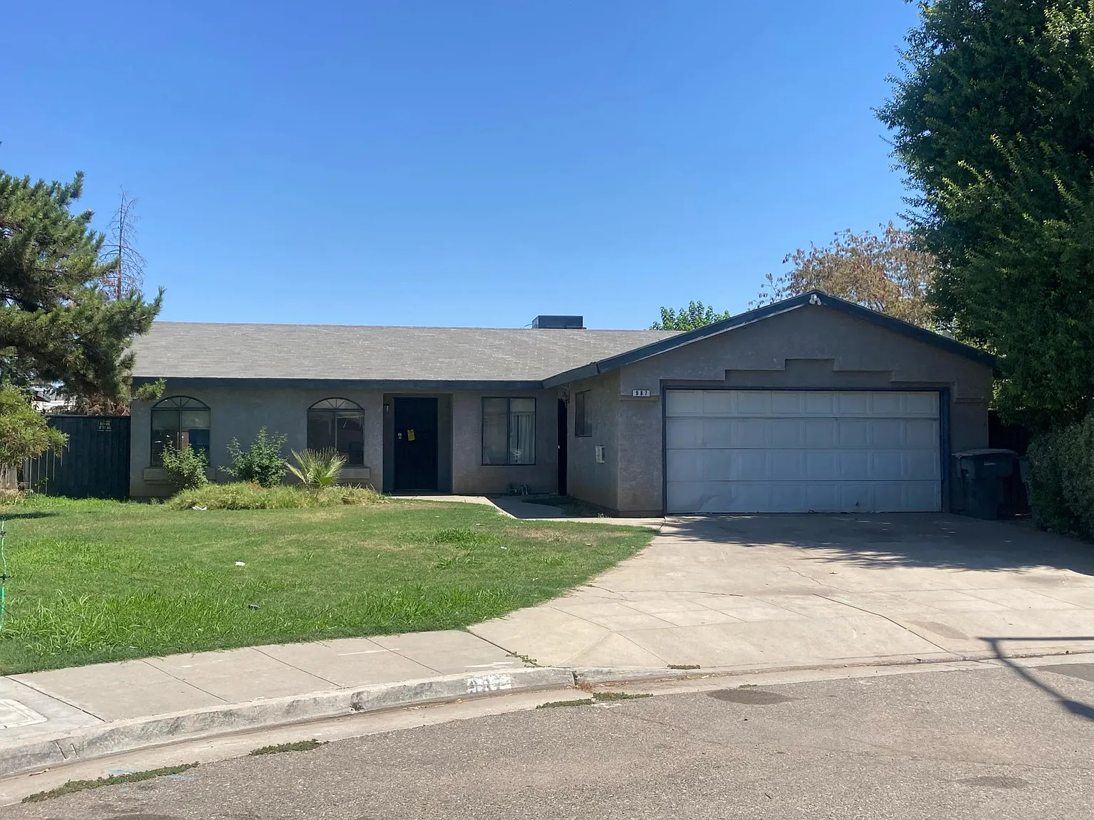 987 E Josh Ave photo 1