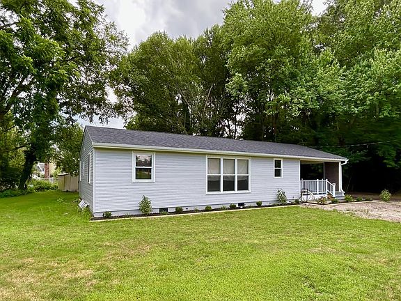 3rd image of 62 Dolbow Ave