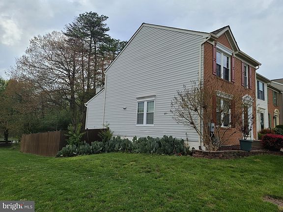 2nd image of 7864 Foxfarm Ln