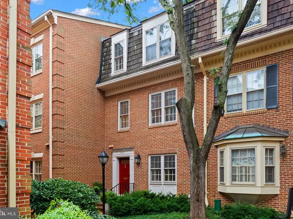 4405 Westover Pl NW, Washington, DC 20016