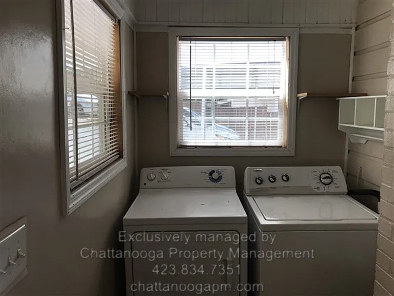 1108 Ashmore Ave — Photo 14