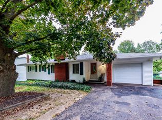 275 Juniper St, Auburn Hills, MI 48326