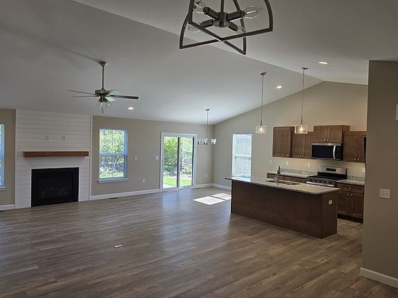 3rd image of 2641 Cherry Farms Dr
