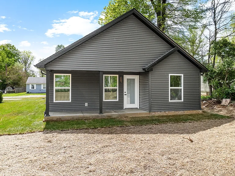 12407 Hiawatha Ave — Photo 30