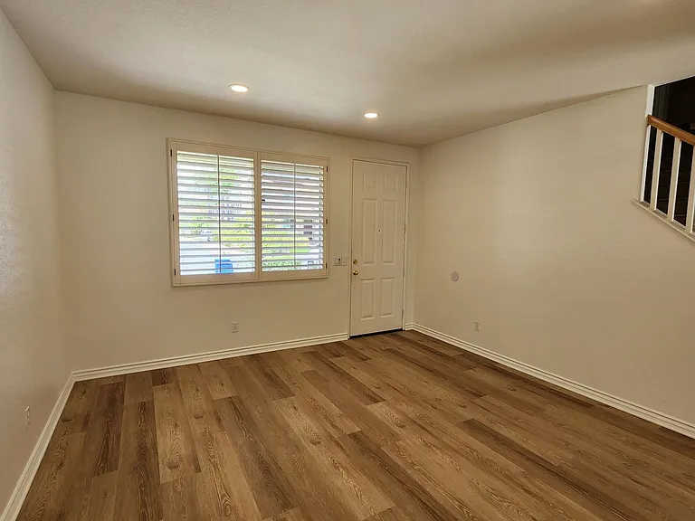 26 Anglesite — Photo 5