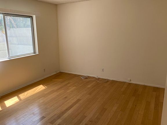 3rd image of 11640 Gorham Ave Unit 14