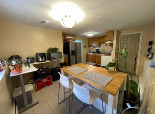 32 Dean Dr #1B, New Britain, CT 06053