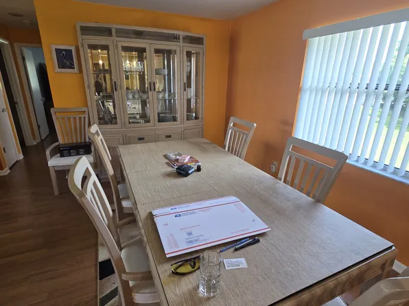 84 W Royal Fern Pl, Beverly Hills, FL 34465