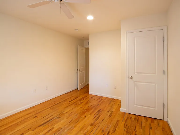 330 N Preston Street — Photo 27