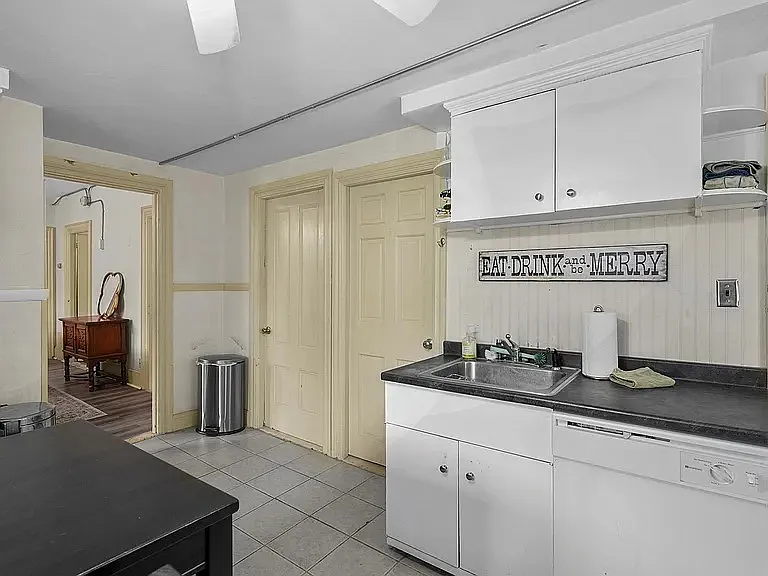 281 Williams St #2 — Photo 31