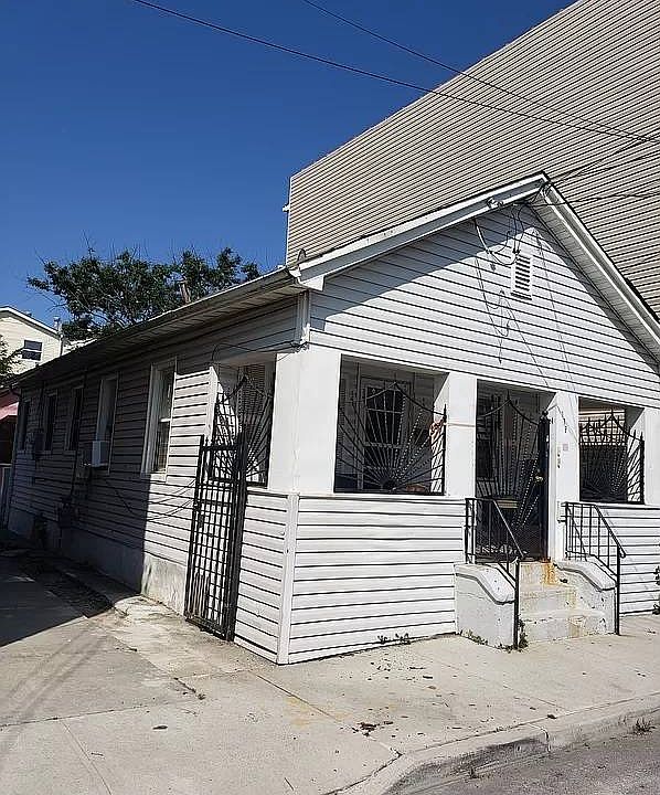 1st image of 179 Beach 26th St